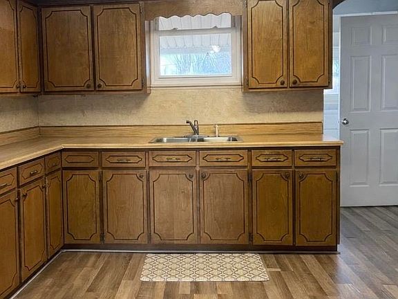 5th image of 1261 Upper Valley Falls Rd