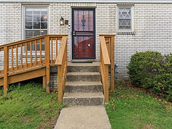 5th image of 2518 Edge O Lake Dr