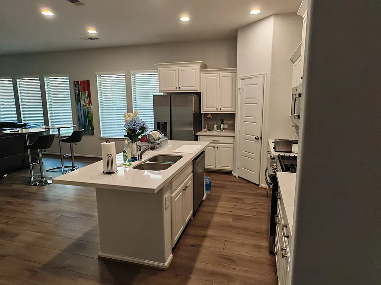 2301 Kirkstall Way — Photo 3