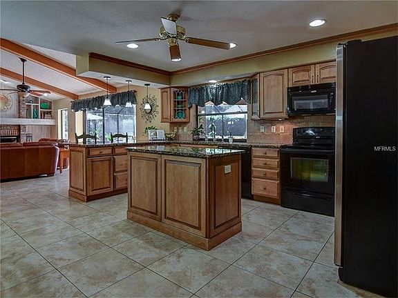 5th image of 3756 Windber Blvd