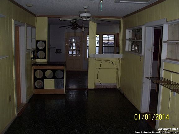 3rd image of 814 Vermont Ave