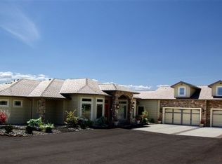 960 Golden Crest Dr, Wenatchee, WA 98801