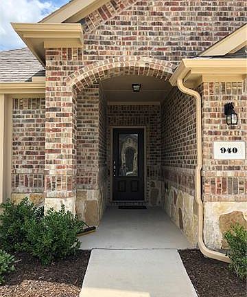 2nd image of 940 Lake Cypress Ln