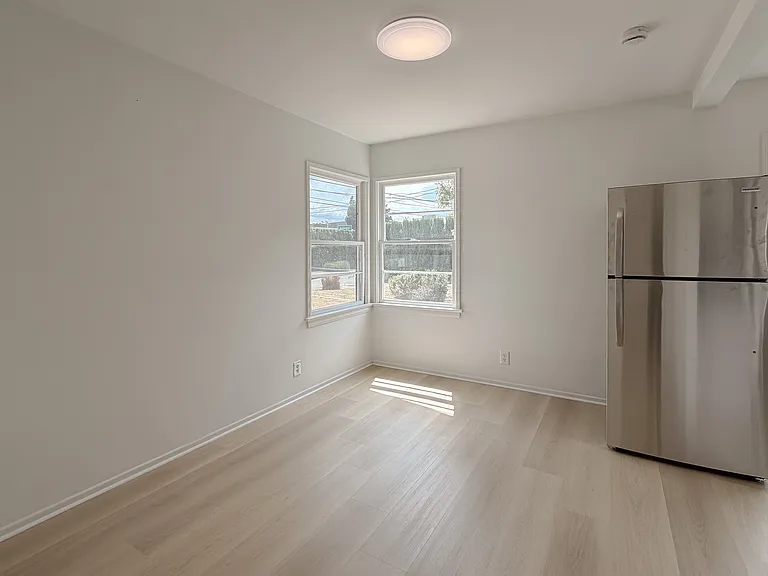 317 W Central Ave — Photo 2