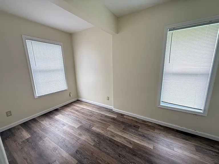 5420 E Michigan Ave — Photo 14