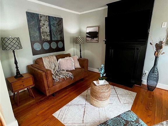 4th image of 520 W 24th St