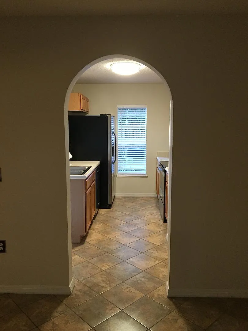 9872 Ashburn Lake Dr — Photo 4