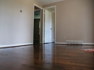 942 NE Poplar St, Topeka, KS 66616