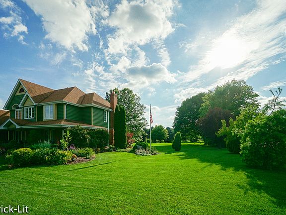 4th image of 2701 Abbington Dr