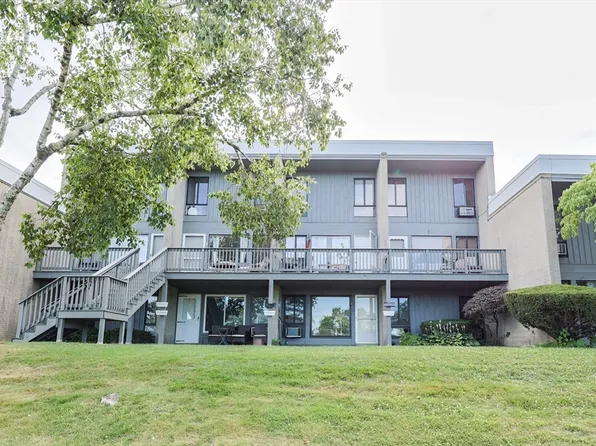 301 Neponset St APT 25, Norwood, MA 02062