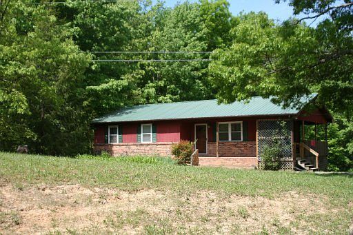 2nd image of 501 Bear Hollow Rd
