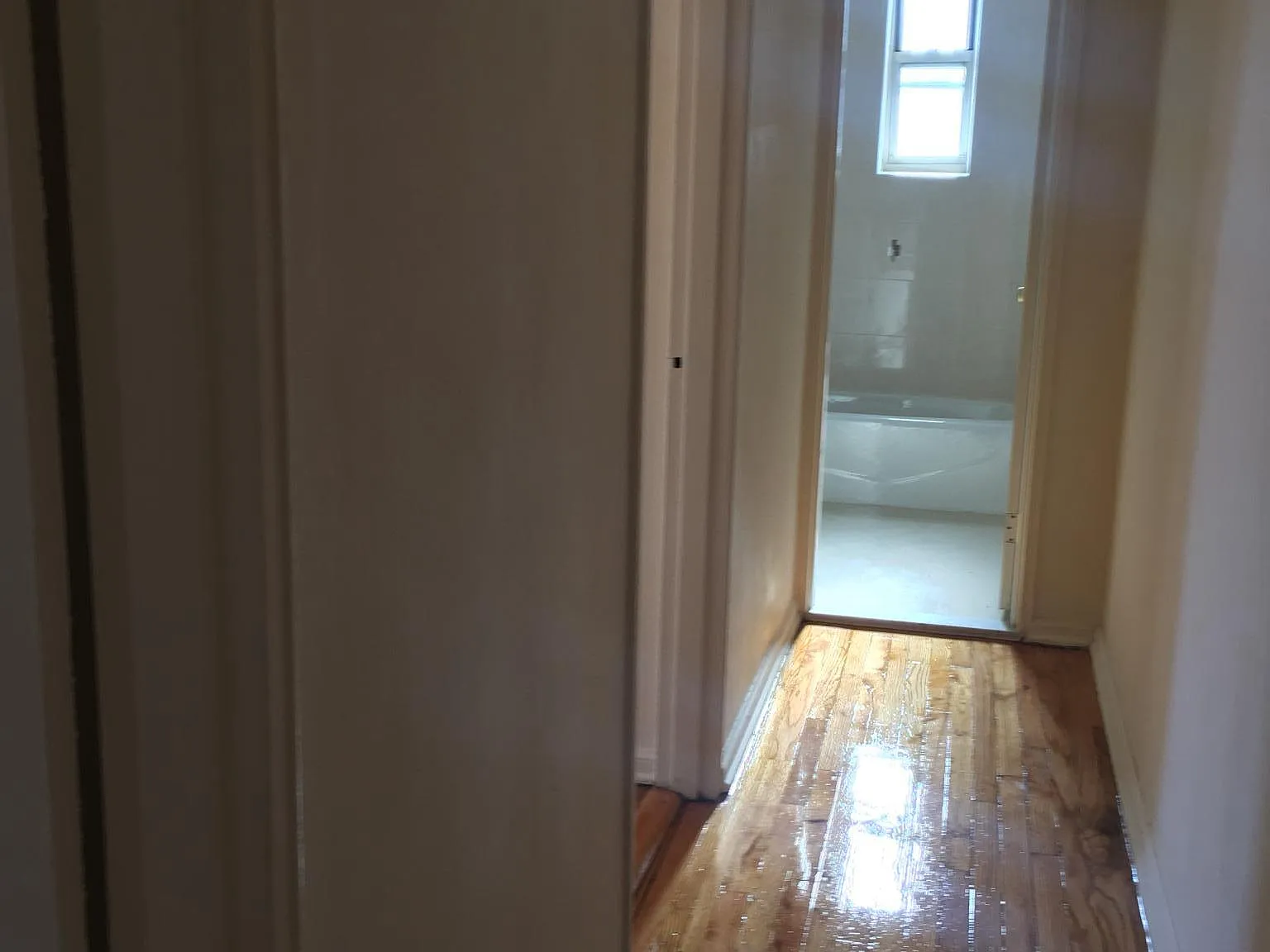 2 bed, 900 sqft, $2,600 — Photo 4