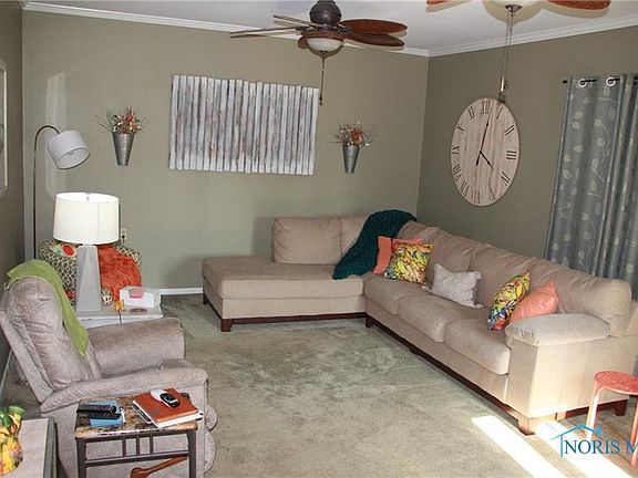 4th image of 801 Lake Shore Dr