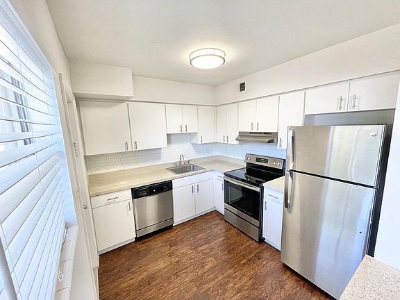 3rd image of 121 Danube Ave APT 204