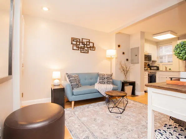 23 Jay St #B, Cambridge, MA 02139