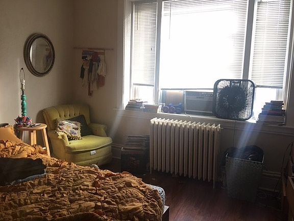4th image of 5425 Baywood St #10709783
