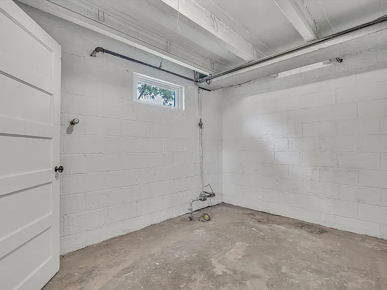 1708 Woodland Ave — Photo 33