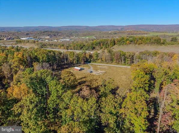 242 Brush Mountain Rd, Altoona, PA 16601