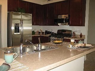 5th image of 1462 Baroque Ave