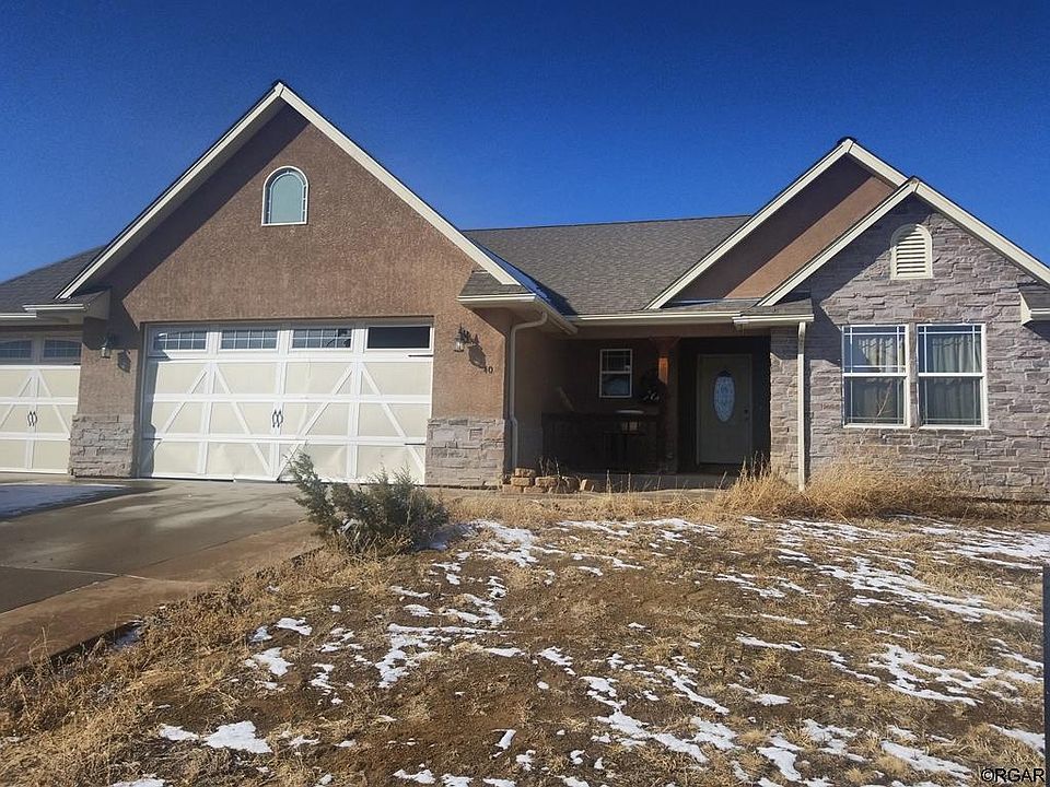 2nd image of 401 Frontier Pl
