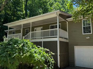 1811 Silver Leaf Ct SW, Marietta, GA 30008