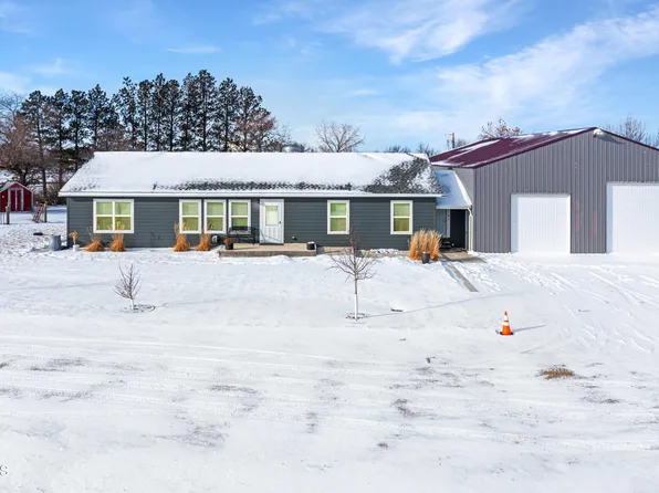 5044 153rd Ave NW, Williston, ND 58801