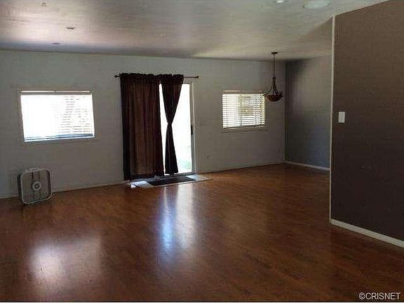3rd image of 17610 Runnymede St