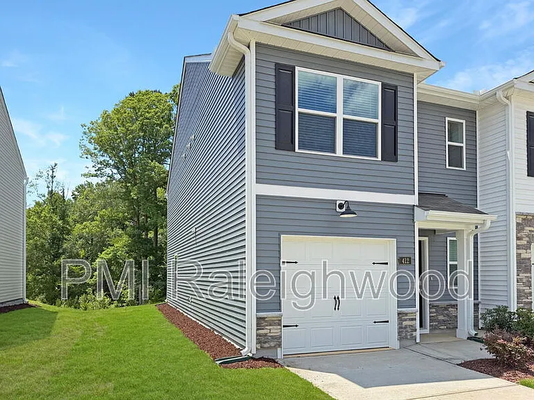 412 Cherry Laurel Dr — Photo 2