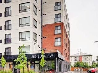 269 Sunview St #601, Waterloo, ON N2L 3V8