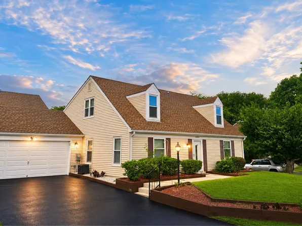 2446 Hyannis Ln, Crofton, MD 21114