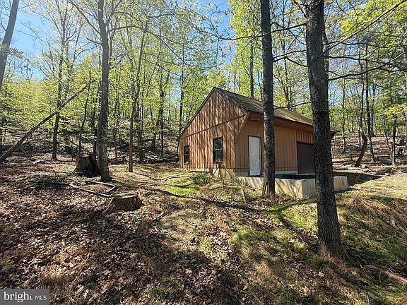 5th image of 56 Leisure Ln