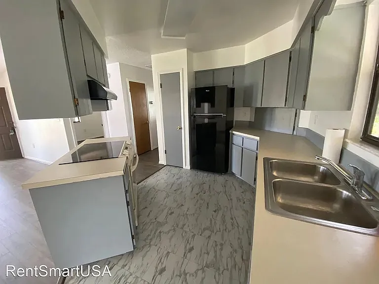 35 Aberdeen Cir — Photo 9