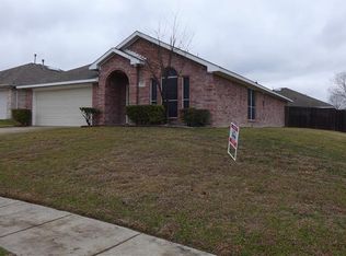 832 Windswept Dr, Cedar Hill, TX 75104
