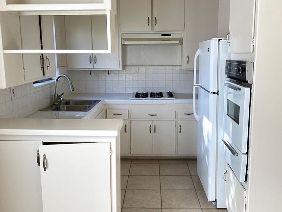 4th image of 1441 S Shenandoah St APT 5