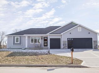 502 Ford Drive, Barneveld, WI 53507