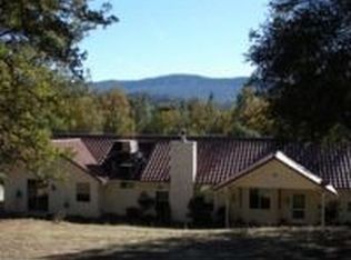 40121 Woodsong Way, Oakhurst, CA 93644