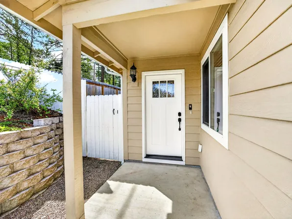 3001 University Rd Unit A & B, Grants Pass, OR 97527