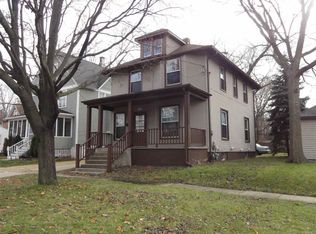 912 Clary St, Beloit, WI 53511