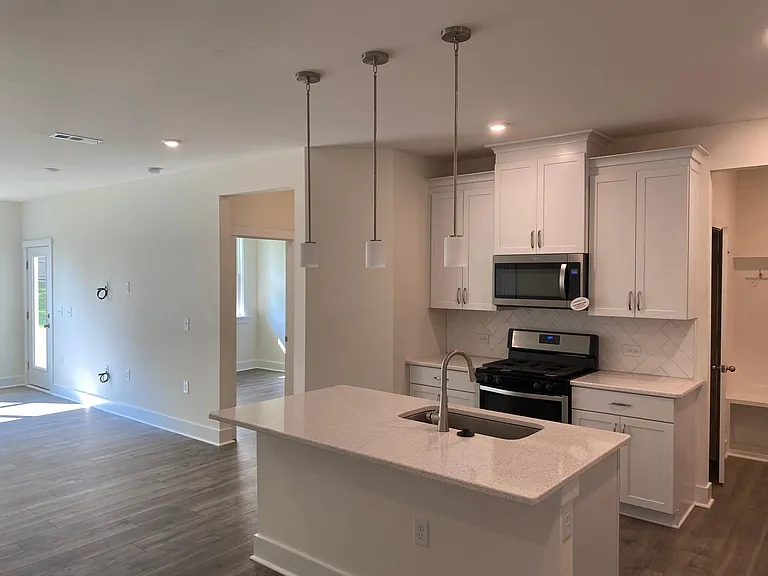 2075 Shaded Knoll Rd — Photo 6