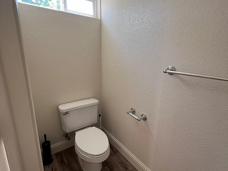 1694 Shay Way — Photo 16