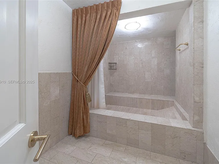 19212 NE 25th Ave #283D — Photo 13