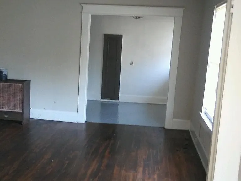 912 McMillon Ave SW — Photo 2