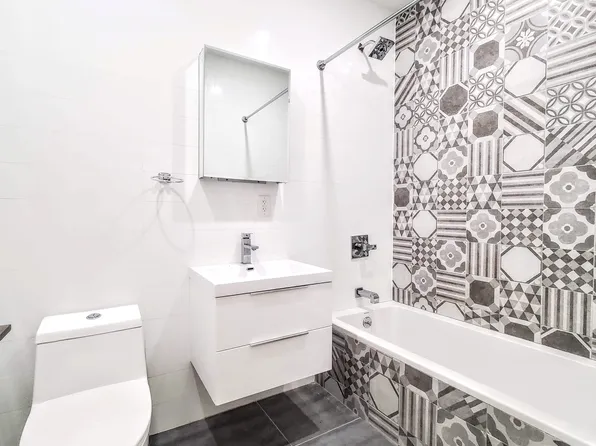 1487 Sterling Place image 11 of 12