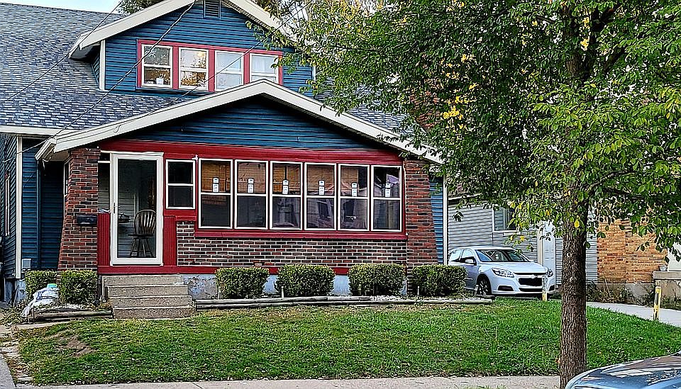 1st image of 905 Ballard St SE