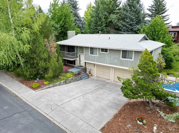 714 Hathaway St, Moscow, ID 83843