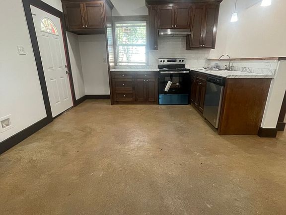 3rd image of 1017 Deer Glade Ln