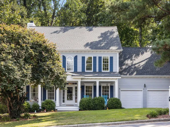 302 Maple Creek Ct, Apex, NC 27502