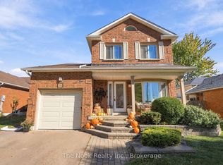 19 Sandringham Dr, Clarington, ON L1E 1X4