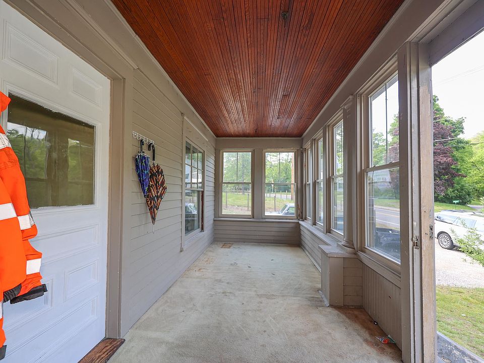 11 School Street, Salem, NH 03079 Zillow