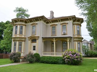 871 W College Ave, Jacksonville, IL 62650